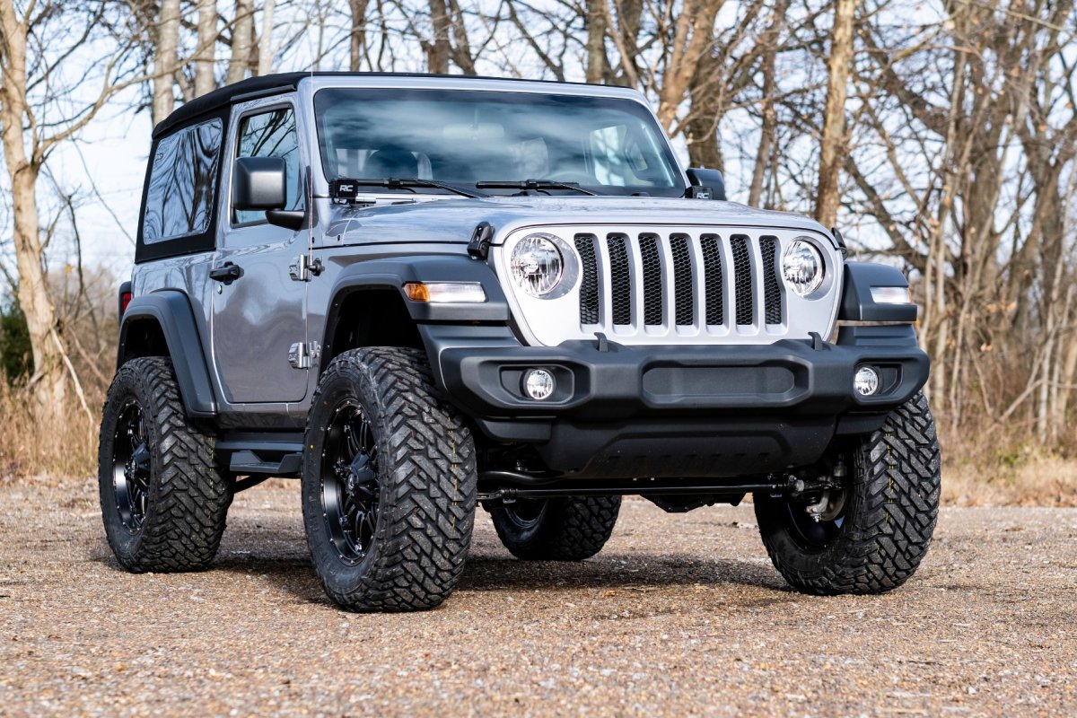 Jeep Wrangler JL Suspension Lift Kit - Front + Rear - Rough Country - 3.5 in, Adjustable Lower, Front Driveshaft, M1 - '24-'25